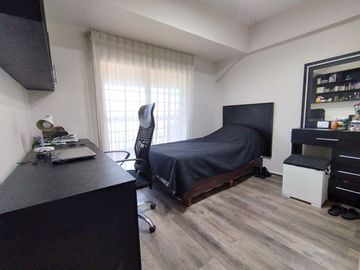 VENTA DEPTO CAT. 4 AMB + DEP + ESCR. + 2 COCHERAS.