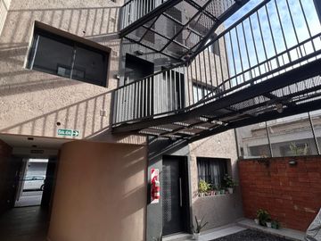 VENTA DE DEPTO MODERNO TODO EQUIPADO!
