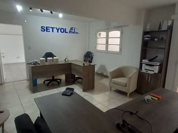 VENTA OFICINA PB INTERNA BARRIO GENERAL PAZ