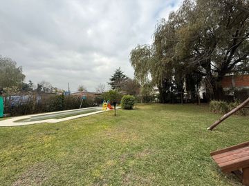 VENTA CASA 4 AMB C/PILETA APTA CREDITO DEL VISO
