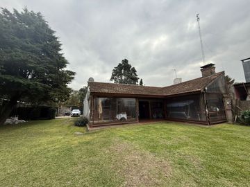 VENTA CASA 4 AMB C/PILETA APTA CREDITO DEL VISO