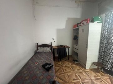 CASA EN VENTA TRES DORMTORIOS COCHERA DOS PLANTAS