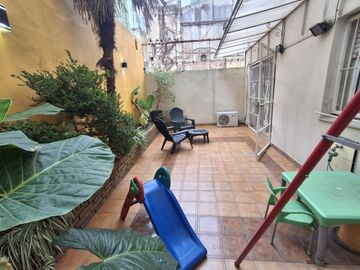 VENTA CONSTITUCIÓN 3 AMBIENTES EXCELENTE C/ PATIO