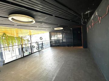ALQUILER DE LOCAL COMERCIAL VIDRIADO EN HAEDO
