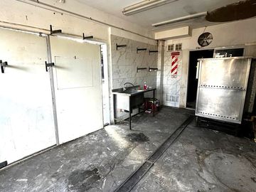 ALQUILER DE LOCAL COMERCIAL VIDRIADO EN HAEDO