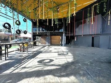 ALQUILER DE LOCAL COMERCIAL VIDRIADO EN HAEDO
