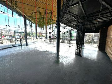 ALQUILER DE LOCAL COMERCIAL VIDRIADO EN HAEDO
