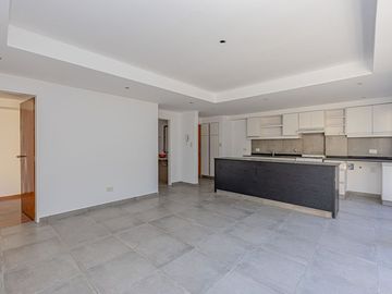 Depto 2 ambientes V Sarmiento  con cochera privada