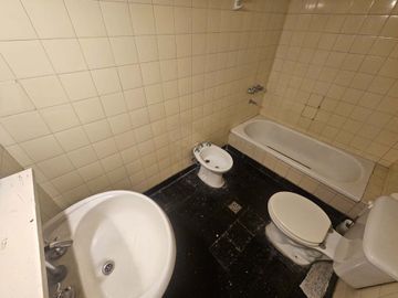 Venta casa 3amb jardín cochera Parrilla Hurlingham