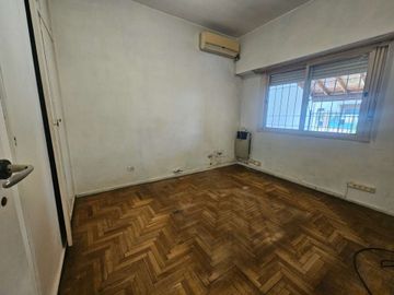 Venta casa 3amb jardín cochera Parrilla Hurlingham