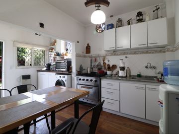 Venta casa 3amb jardín cochera Parrilla Hurlingham