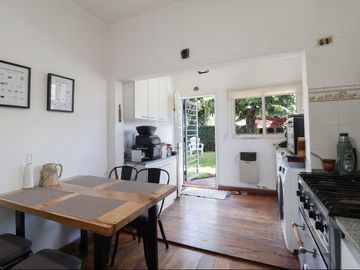 Venta casa 3amb jardín cochera Parrilla Hurlingham