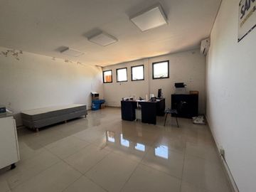 ALQUILER OFICINA 40 MTS2 PILAR VILLA MORRA
