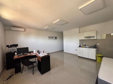 ALQUILER OFICINA 40 MTS2 PILAR VILLA MORRA