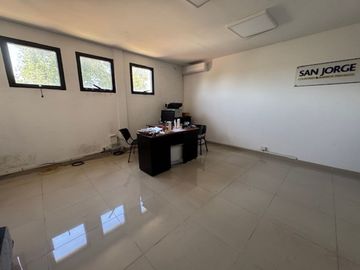 ALQUILER OFICINA 40 MTS2 PILAR VILLA MORRA