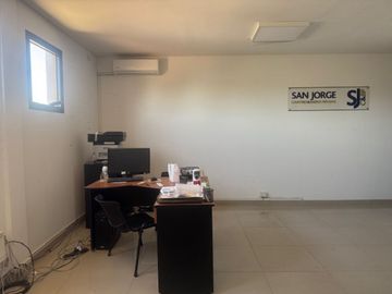 ALQUILER OFICINA 40 MTS2 PILAR VILLA MORRA