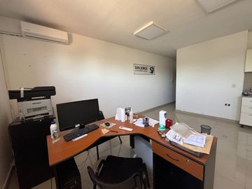 ALQUILER OFICINA 40 MTS2 PILAR VILLA MORRA