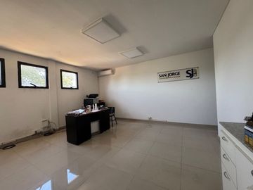 ALQUILER OFICINA 40 MTS2 PILAR VILLA MORRA