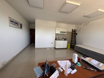 ALQUILER OFICINA 40 MTS2 PILAR VILLA MORRA
