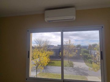 Casa 6 ambientes  alquiler en Maschwitz con pileta