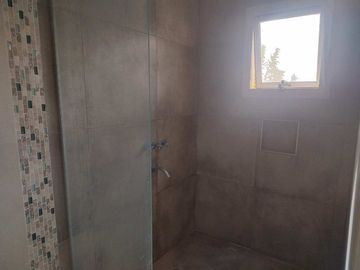 Casa 6 ambientes  alquiler en Maschwitz con pileta