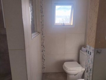 Casa 6 ambientes  alquiler en Maschwitz con pileta