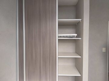 Casa 6 ambientes  alquiler en Maschwitz con pileta