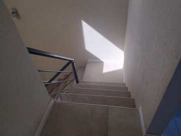 Casa 6 ambientes  alquiler en Maschwitz con pileta