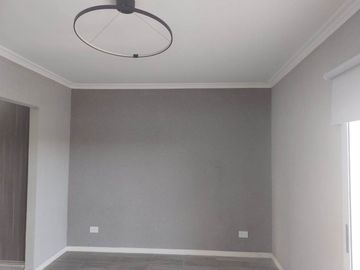 Casa 6 ambientes  alquiler en Maschwitz con pileta