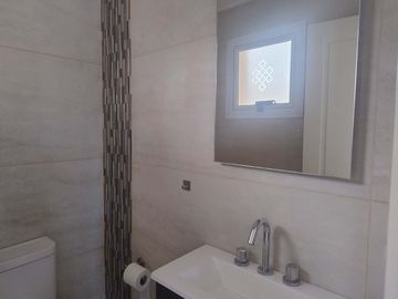 Casa 6 ambientes  alquiler en Maschwitz con pileta