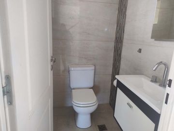 Casa 6 ambientes  alquiler en Maschwitz con pileta