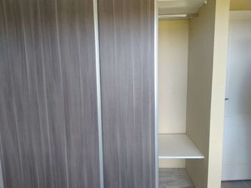 Casa 6 ambientes  alquiler en Maschwitz con pileta
