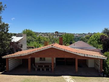 VENTA CASA GRAN LOTE PARA HOUSING VILLA CARLOS PAZ