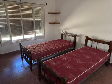 VENTA CASA GRAN LOTE PARA HOUSING VILLA CARLOS PAZ