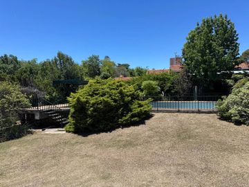 VENTA CASA GRAN LOTE PARA HOUSING VILLA CARLOS PAZ