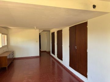 VENTA CASA GRAN LOTE PARA HOUSING VILLA CARLOS PAZ