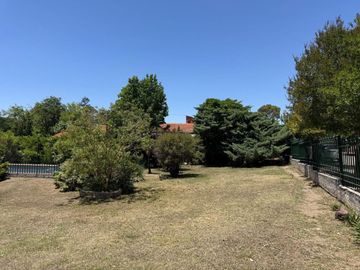VENTA CASA GRAN LOTE PARA HOUSING VILLA CARLOS PAZ