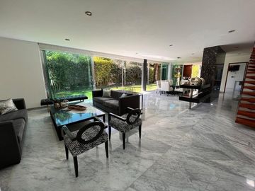 Lujosa Casa de revista