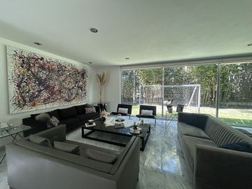 Lujosa Casa de revista
