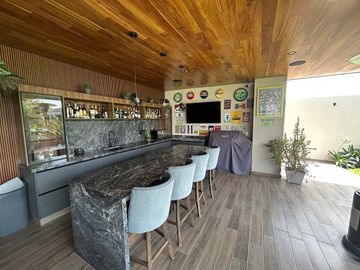 CASA DE REVISTA/ Grande, Moderna y Lujosa