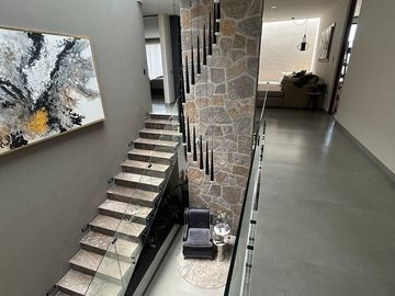 CASA DE REVISTA/ Grande, Moderna y Lujosa