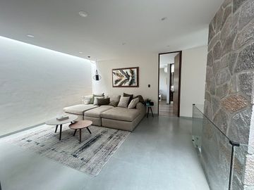 CASA DE REVISTA/ Grande, Moderna y Lujosa