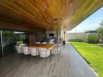 CASA DE REVISTA/ Grande, Moderna y Lujosa