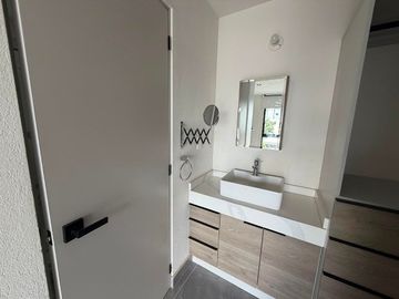 CASA EN RENTA, EN ZIBATA, EL MARQUES, QUERETARO