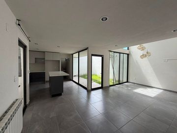 CASA EN RENTA, EN ZIBATA, EL MARQUES, QUERETARO