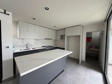 CASA EN RENTA, EN ZIBATA, EL MARQUES, QUERETARO