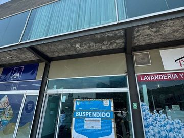 Renta local comercial planta baja en San Jeronimo, Monterrey.
