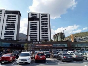 Renta local comercial planta baja en San Jeronimo, Monterrey.