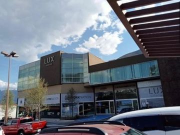 Renta local comercial planta baja en San Jeronimo, Monterrey.