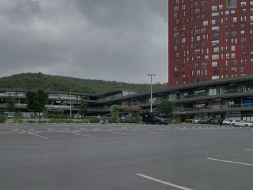 Renta Local Comercial en Plaza Vía 02, Colinas de San Jerónimo